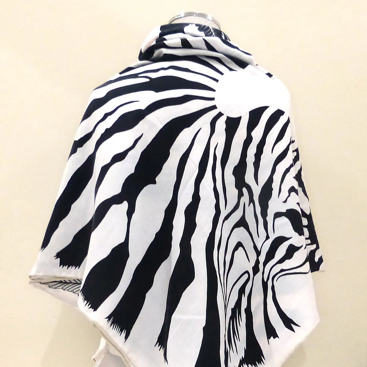 70% Cashmere 30% Silk Scarf Fashion Zebra Shawl Hand Rolled Kerchief 53 Square