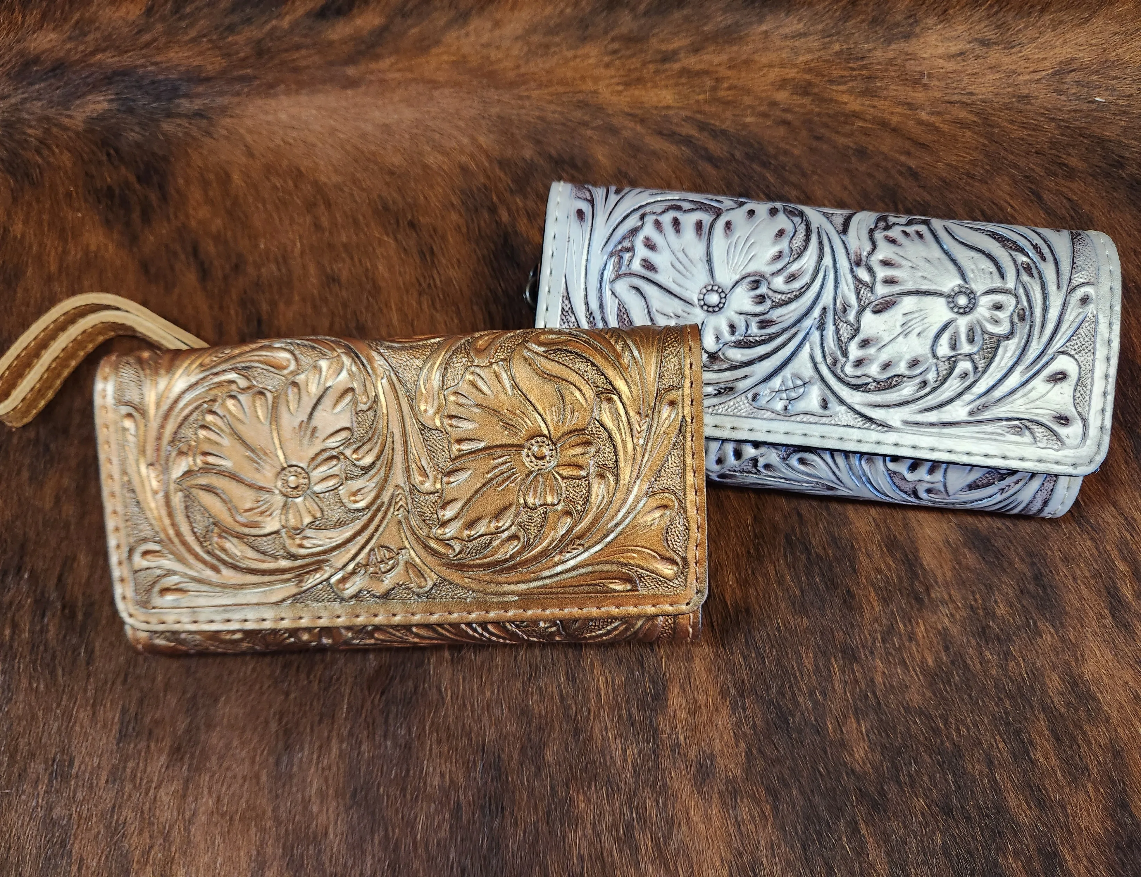 Charlotte Tooled Wristlet