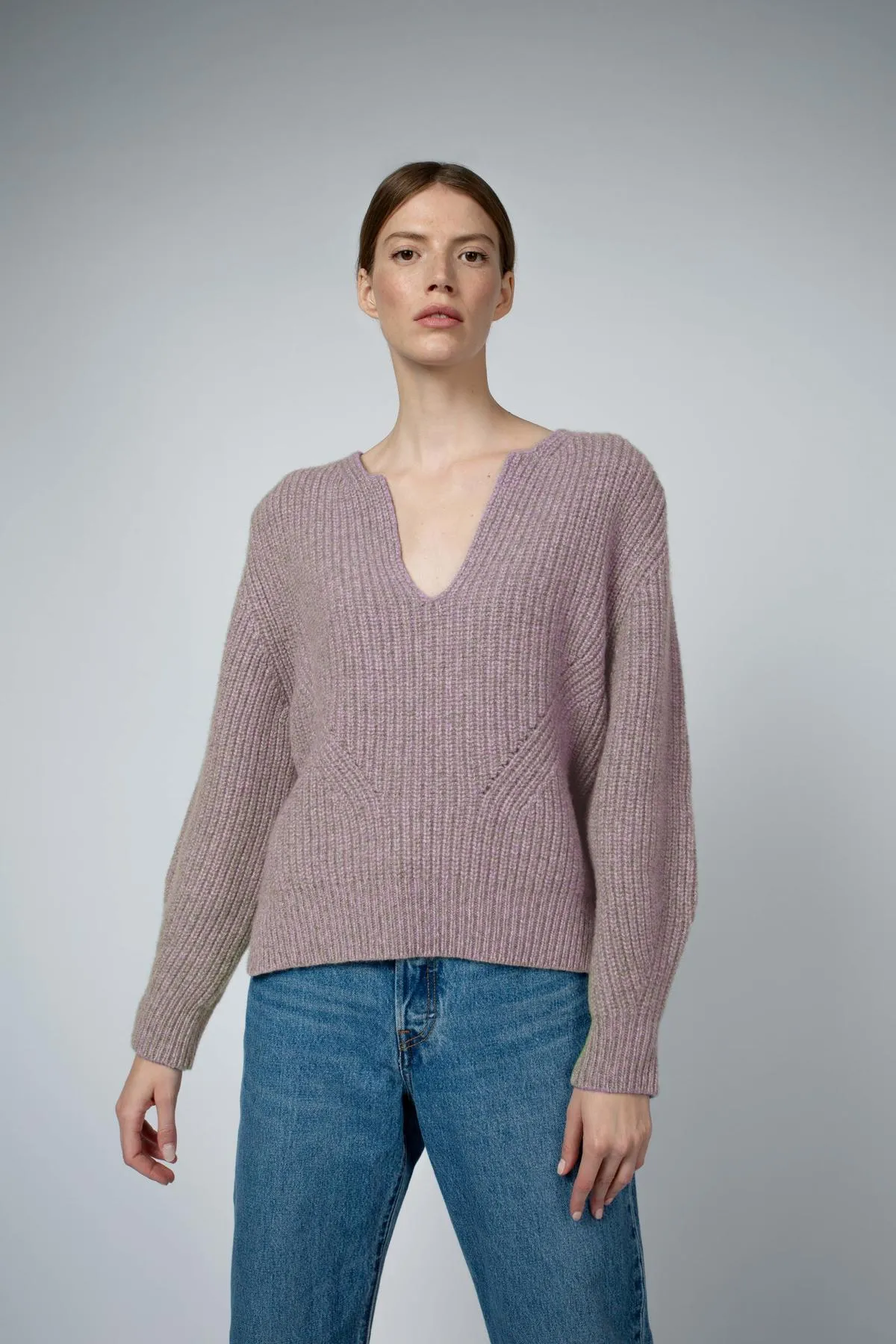 Kaya Notched Cashmere Sweater - Lilac