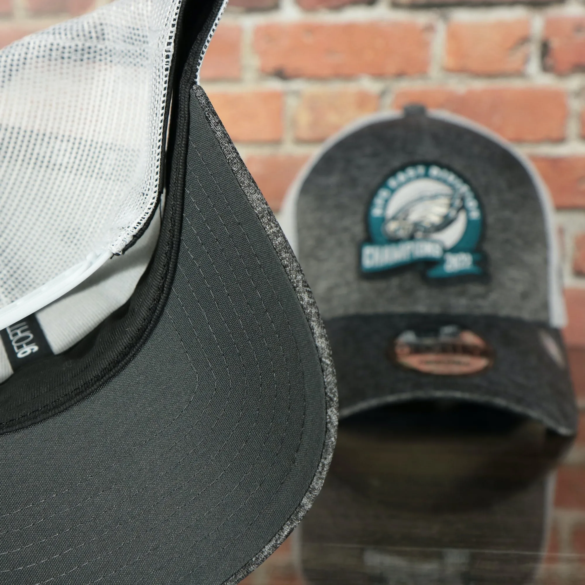 Philadelphia Eagles 2022 NFC East Division Champions Locker Room Official On Field 9Forty Mesh Trucker Hat