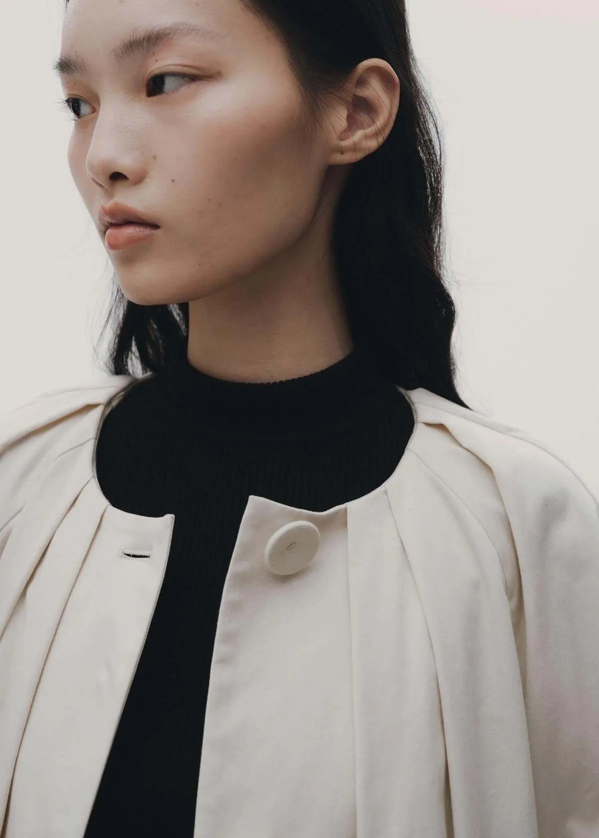 Pleated Collarless Overcoat - Off White